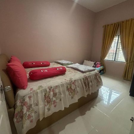 Villa Brastagi Resort Jalan Mimpin Tua Blok C No. 41 Берастагі Екстер'єр фото