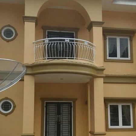 Villa Brastagi Resort Jalan Mimpin Tua Blok C No. 41 Берастагі Екстер'єр фото