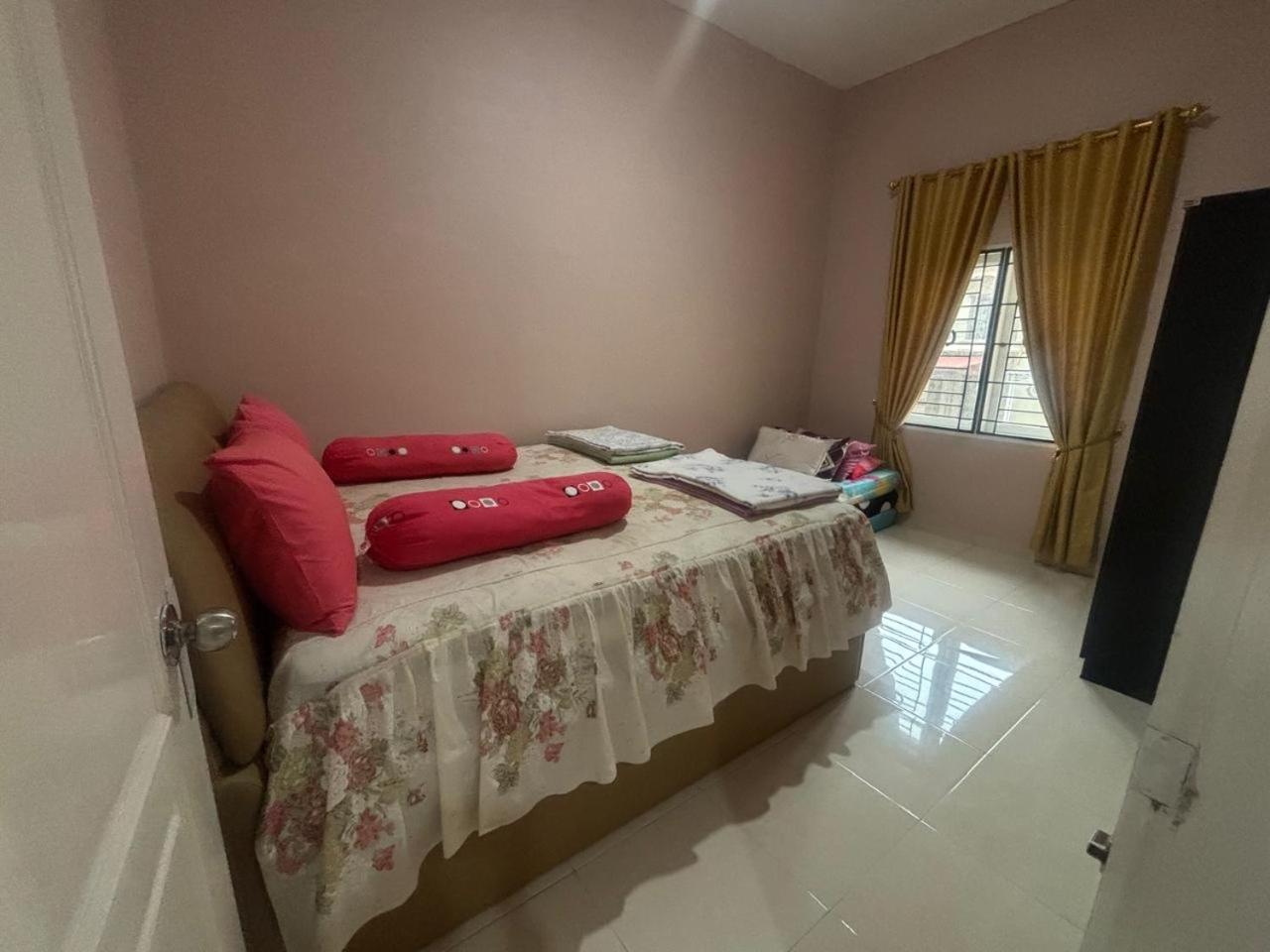 Villa Brastagi Resort Jalan Mimpin Tua Blok C No. 41 Берастагі Екстер'єр фото