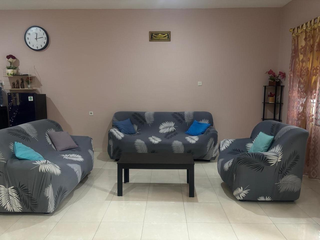Villa Brastagi Resort Jalan Mimpin Tua Blok C No. 41 Берастагі Екстер'єр фото
